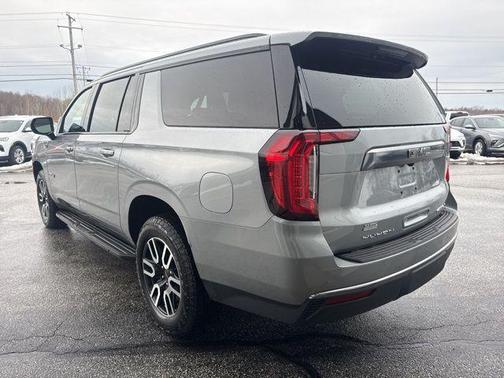 2024 GMC Yukon XL AT4
