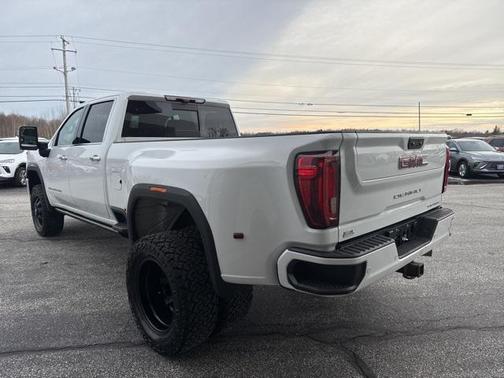 2023 GMC Sierra 3500 Denali