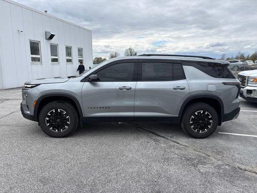Sterling Gray Metallic 2025 Chevrolet Traverse AWD Z71