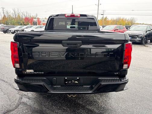Black 2024 Chevrolet Colorado LT