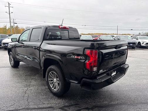 Black 2024 Chevrolet Colorado LT