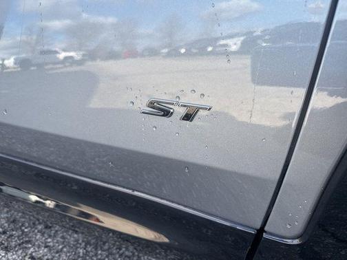 Moonstone Gray Metallic 2026 Buick Envista Sport Touring FWD