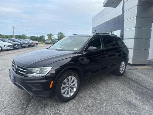 Deep Black 2019 Volkswagen Tiguan 2.0T SE 4MOTION