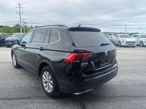Deep Black 2019 Volkswagen Tiguan 2.0T SE 4MOTION
