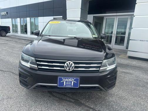 Deep Black 2019 Volkswagen Tiguan 2.0T SE 4MOTION