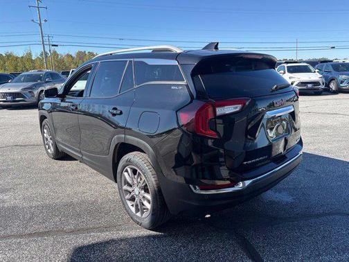 Ebony Twilight Metallic 2023 GMC Terrain SLT