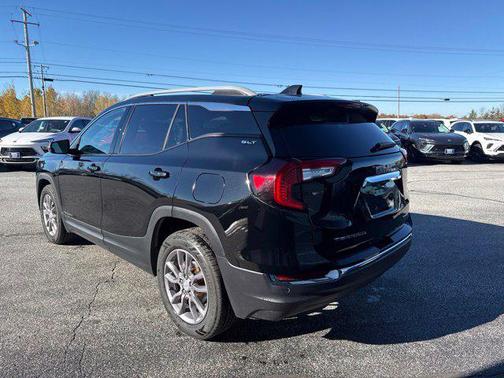 Ebony Twilight Metallic 2023 GMC Terrain SLT
