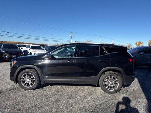 Ebony Twilight Metallic 2023 GMC Terrain SLT