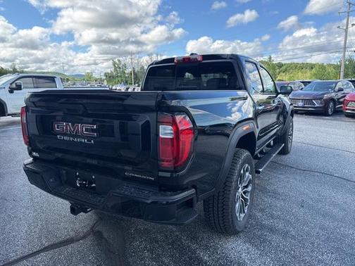 2025 GMC Canyon Denali