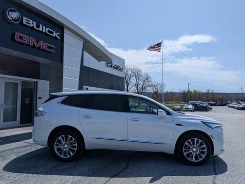 2022 Buick Enclave AWD Avenir