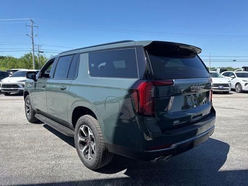 Midnight Pine 2026 GMC Yukon XL 4WD AT4