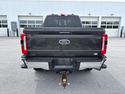 Darkened Bronze Metallic 2024 Ford F-250 Lariat