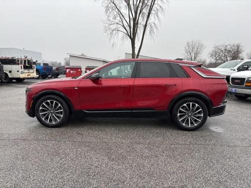 2024 Cadillac LYRIQ Sport