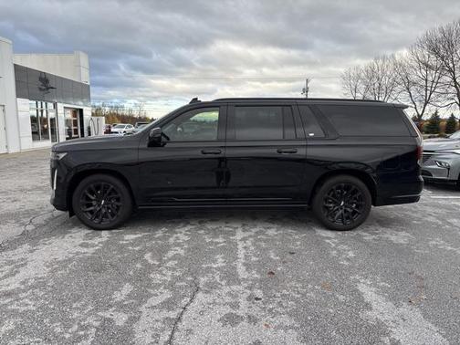 2024 Cadillac Escalade ESV Sport Platinum