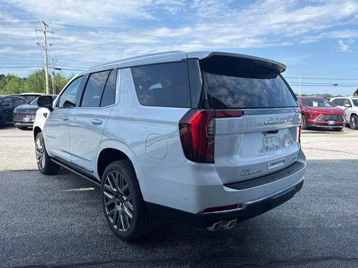 Glacier White Tricoat 2026 GMC Yukon Denali Ultimate