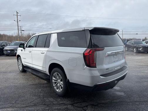 Summit White 2023 GMC Yukon XL SLT