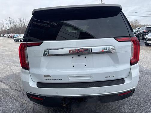 Summit White 2023 GMC Yukon XL SLT