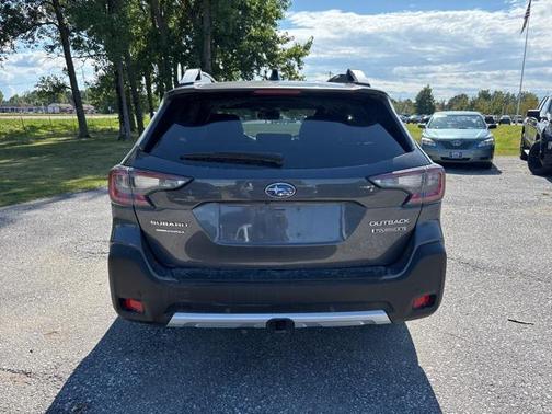 2023 Subaru Outback Touring XT