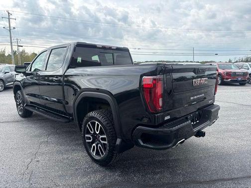 Onyx Black 2024 GMC Sierra 1500 AT4