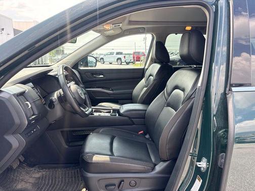 Obsidian Green Pearl 2023 Nissan Pathfinder SL