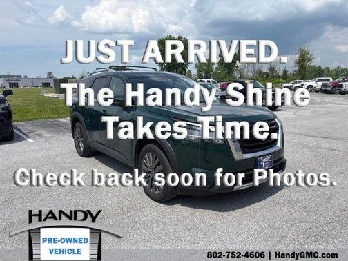 Obsidian Green Pearl 2023 Nissan Pathfinder SL