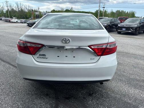Super White 2017 Toyota Camry LE
