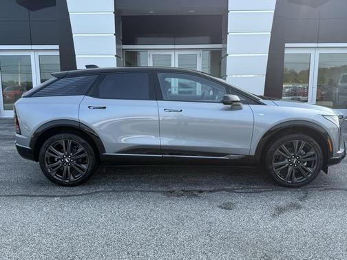 2025 Cadillac OPTIQ Sport 2 AWD