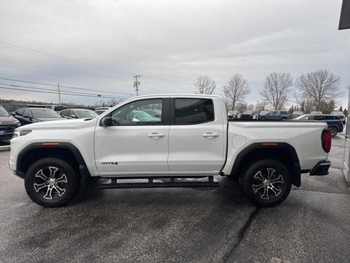 2024 GMC Canyon AT4