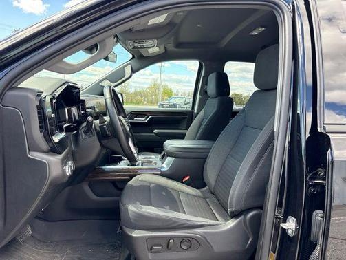 Onyx Black 2023 GMC Sierra 1500 Elevation