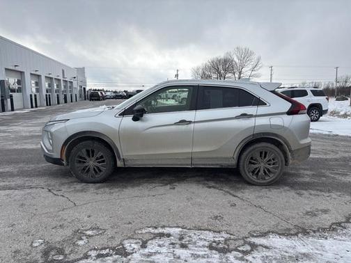 2022 Mitsubishi Eclipse Cross LE