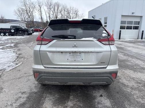 2022 Mitsubishi Eclipse Cross LE