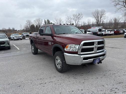 Delmonico Red Pearlcoat 2018 RAM 3500 Tradesman Crew Cab 4x4 6'4' Box