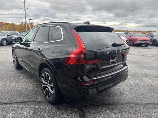 2022 Volvo XC60 B5 Momentum