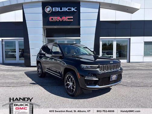 Diamond Black Crystal Pearlcoat 2024 Jeep Grand Cherokee Summit