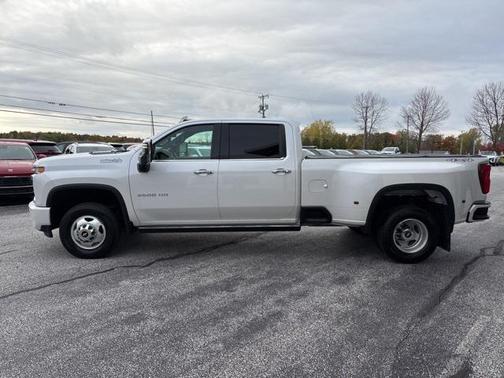2022 Chevrolet Silverado 3500 High Country