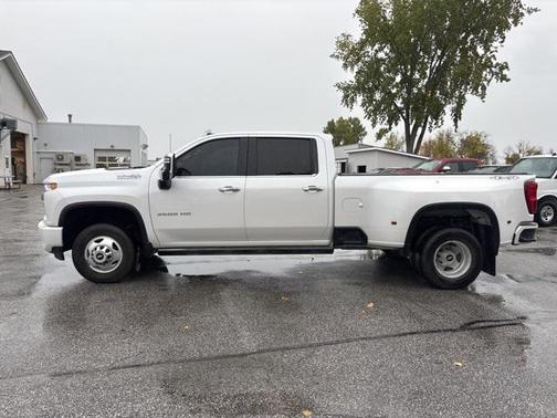 2022 Chevrolet Silverado 3500 High Country