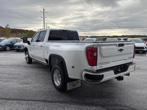 2022 Chevrolet Silverado 3500 High Country