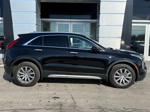 2020 Cadillac XT4 Premium Luxury