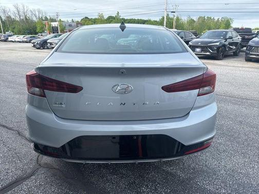 Stellar Silver 2020 Hyundai ELANTRA SEL