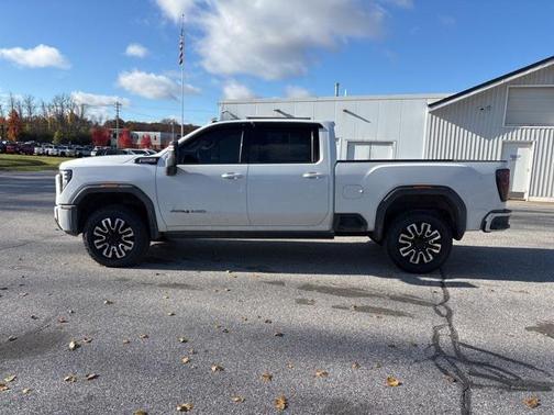 2024 GMC Sierra 2500 AT4