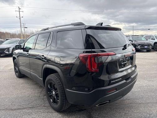 2023 GMC Acadia AWD AT4