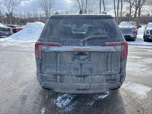2023 GMC Acadia AWD AT4