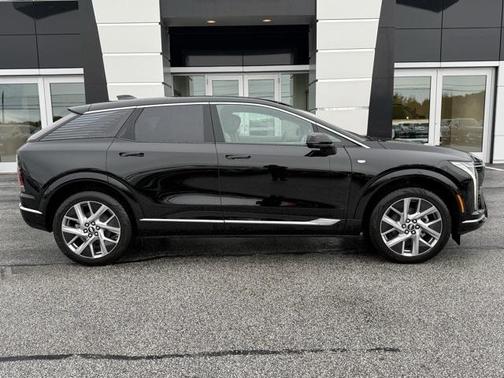 2025 Cadillac OPTIQ Luxury 1 AWD