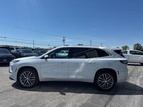 Iridescent White Tricoat 2026 Buick Enclave Avenir FWD