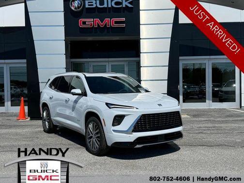 Iridescent White Tricoat 2026 Buick Enclave Avenir FWD