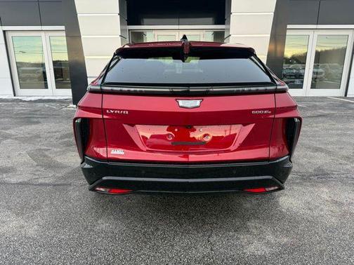 2024 Cadillac LYRIQ Sport