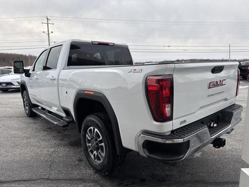 2026 GMC Sierra 3500 SLE