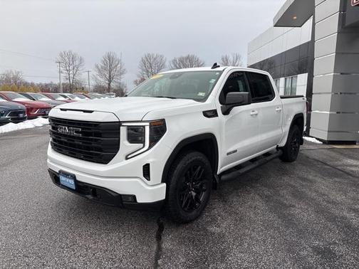 2025 GMC Sierra 1500 Elevation