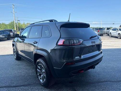 Granite Crystal Metallic Clearcoat 2022 Jeep Cherokee Trailhawk