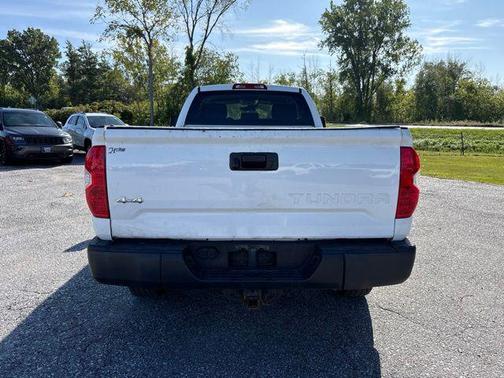 Super White 2019 Toyota Tundra SR